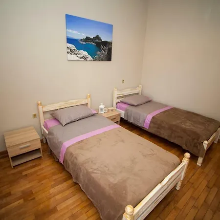 Yiannas' Apartmán *